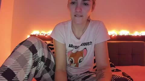 _just_a_simple_girl online show from 01.13.25