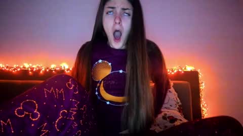 _just_a_simple_girl online show from 02.28.25