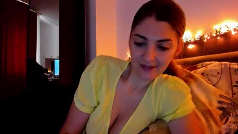 _just_a_simple_girl online show from 09.26.25