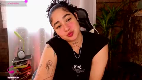 Snapshot of _kat_1 chatting on 09.19.25 online show from 09.19.25