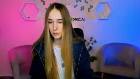 Snapshot of _kellykitten_ chatting on 11.19.25 _kellykitten_ online show from 11.19.25