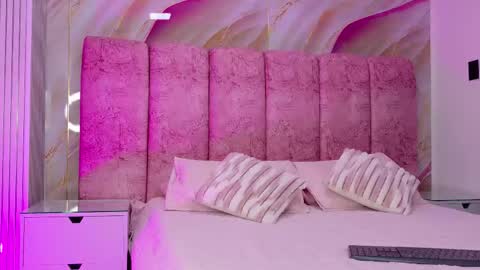 Kendall online show from 03.12.26