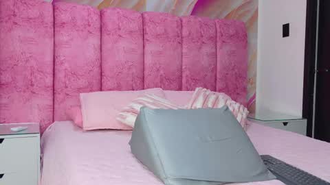 Kendall online show from 03.24.26