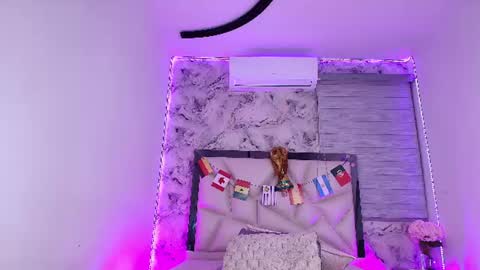Kendall online show from 07.12.26