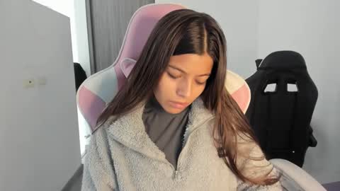 Snapshot of _khloe_sweet chatting on 10.16.25 khloe sweet online show from 10.16.25