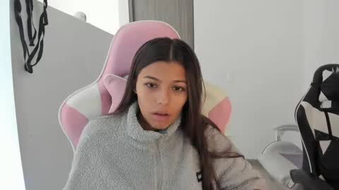 Snapshot of _khloe_sweet chatting on 10.28.25 khloe sweet online show from 10.28.25