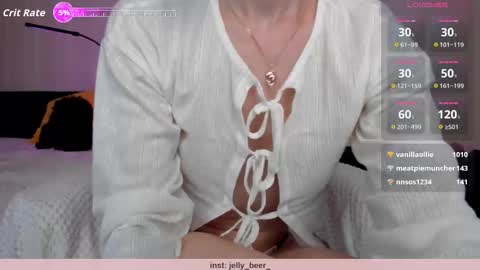 Snapshot of _kiki_pie chatting on 11.08.25 Kiara 0100 - 0700 UTC almost every day online show from 11.08.25