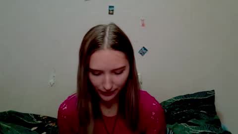 Snapshot of _kikiclark_ chatting on 10.21.25 _kikiclark_ online show from 10.21.25