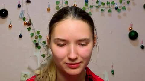 _kikiclark_ online show from 02.12.26