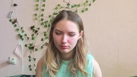 _kikiclark_ online show from 03.07.26