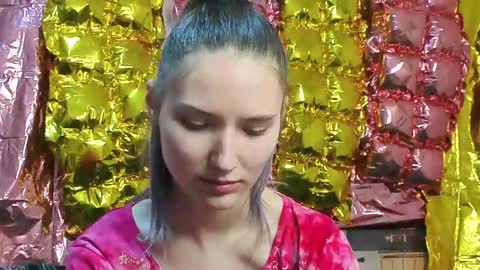 _kikiclark_ online show from 04.12.26