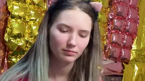 Snapshot of _kikiclark_ chatting on 04.21.26 _kikiclark_ online show from 04.21.26