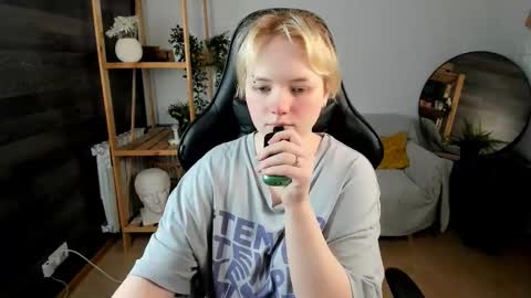 Li online show from 10.08.25