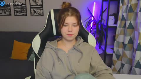 Snapshot of _kirieshka chatting on 12.05.24 Molly Emily online show from 12.05.24