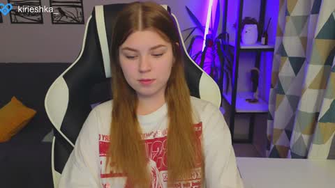 Snapshot of _kirieshka chatting on 12.08.24 Molly Emily online show from 12.08.24