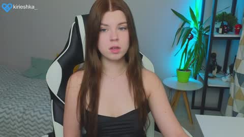 Snapshot of _kirieshka chatting on 01.16.25 Molly Emily online show from 01.16.25