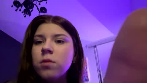 Snapshot of _kirieshka chatting on 02.07.25 Molly Emily online show from 02.07.25