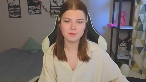 Snapshot of _kirieshka chatting on 03.08.25 Molly Emily online show from 03.08.25