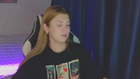 Snapshot of _kirieshka chatting on 09.19.25 Molly Emily online show from 09.19.25