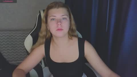 Snapshot of _kirieshka chatting on 09.21.25 Molly Emily online show from 09.21.25