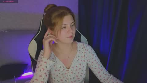 Snapshot of _kirieshka chatting on 10.15.25 Molly Emily online show from 10.15.25