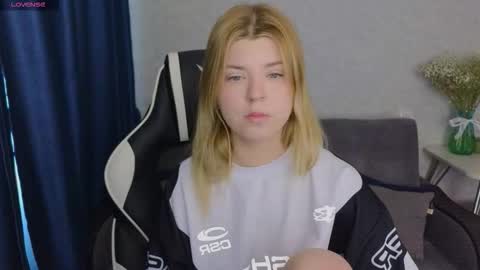 Molly   Emily online show from 03.09.26