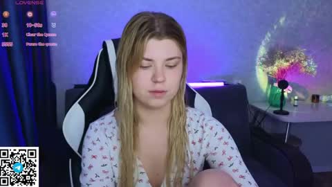 Molly   Emily online show from 04.22.26