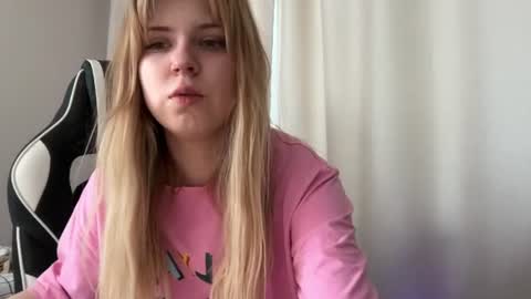 Molly   Emily online show from 06.20.26