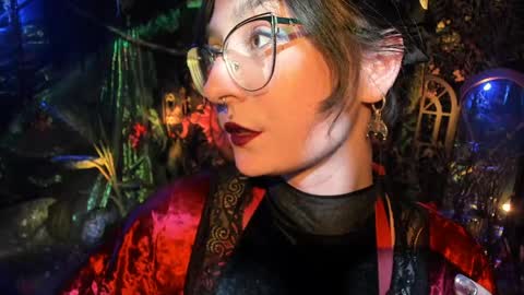 Lady Luna online show from 04.02.26