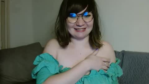 Snapshot of _lalilu_ chatting on 12.28.24 _lalilu_ online show from 12.28.24