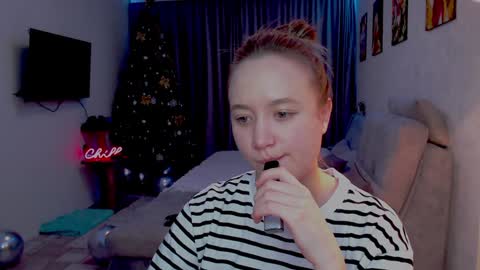 _lalune_ online show from 12.02.24