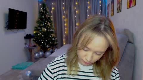 _lalune_ online show from 12.02.24