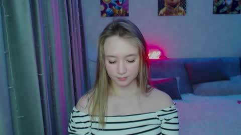 _lalune_ online show from 12.27.24