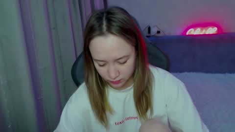 _lalune_ online show from 01.19.25