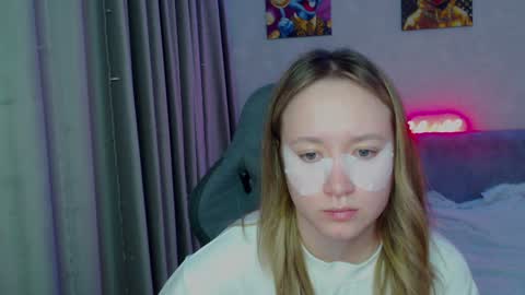 _lalune_ online show from 01.24.25