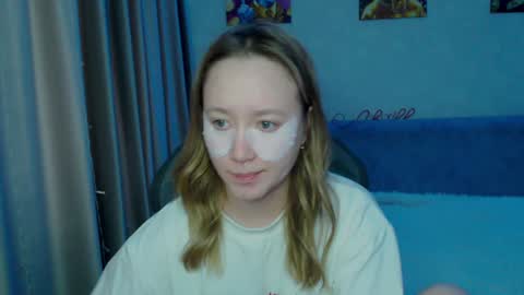 _lalune_ online show from 01.25.25