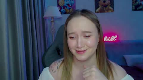 _lalune_ online show from 02.17.25