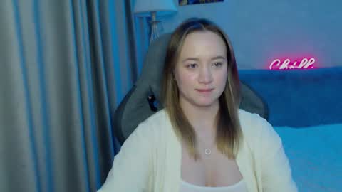 _lalune_ online show from 02.25.25