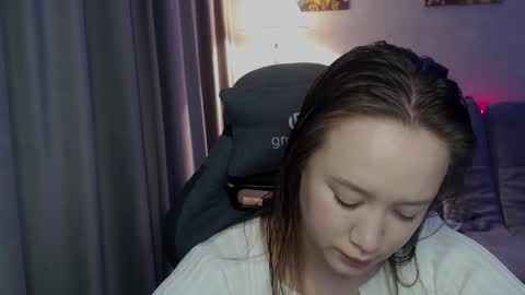 _lalune_ online show from 10.06.25