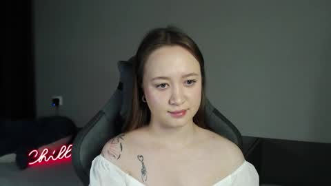 _lalune_ online show from 12.01.25