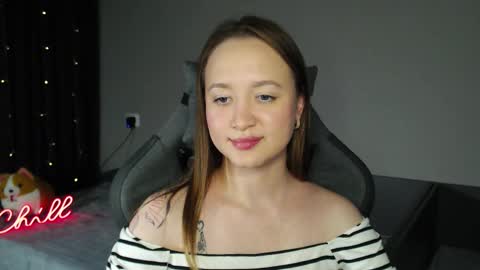 _lalune_ online show from 01.08.26