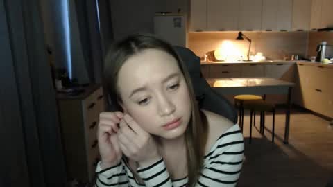 _lalune_ online show from 02.05.26