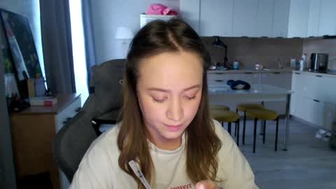 _lalune_ online show from 04.07.26