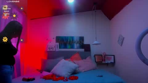 Snapshot of _lara1 chatting on 10.25.25 paulina online show from 10.25.25