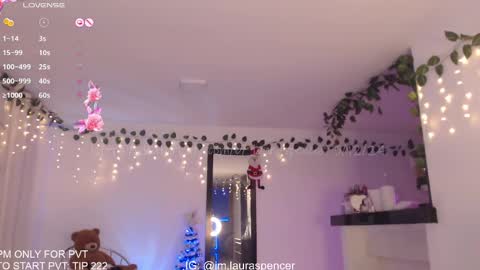 Laura online show from 12.06.24