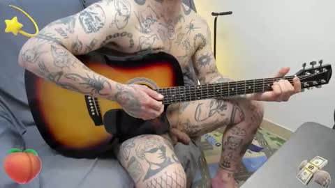 Snapshot of _layne chatting on 02.18.26 Layne online show from 02.18.26