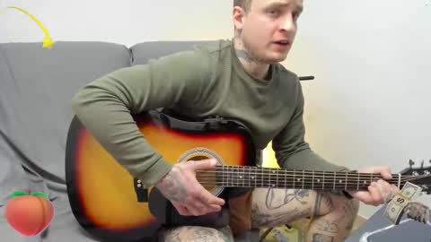 Snapshot of _layne chatting on 02.19.26 Layne online show from 02.19.26