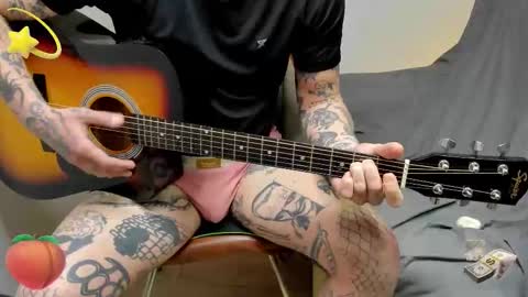 Snapshot of _layne chatting on 02.22.26 Layne online show from 02.22.26