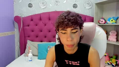 Snapshot of _lemmon_ chatting on 01.10.25 L E M M O N online show from 01.10.25