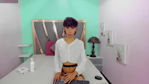 Snapshot of _lemmon_ chatting on 02.06.25 L E M M O N online show from 02.06.25